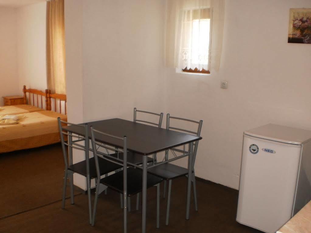 Ivet Guest House Obzor Ngoại thất bức ảnh